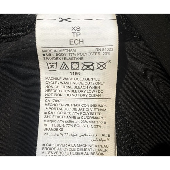 Old Navy Active Powersoft Black Shorts Pockets Womens Size XS - Picture 4 of 7